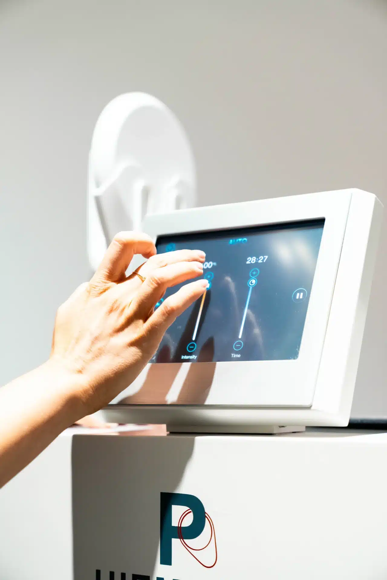 Muscle sculpting machine at Embod
